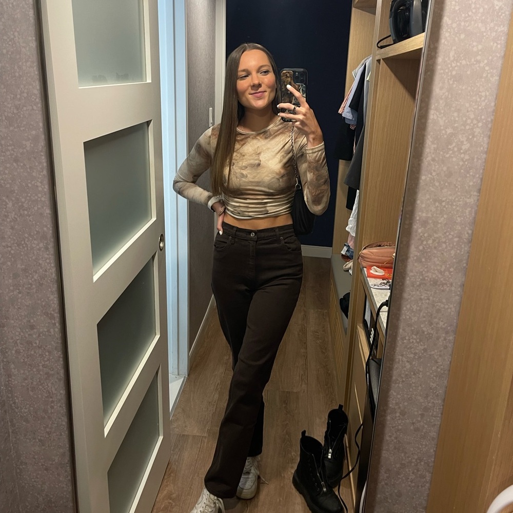 Brown Abercrombie Ultra High Rise 90s Jeans — 24 L